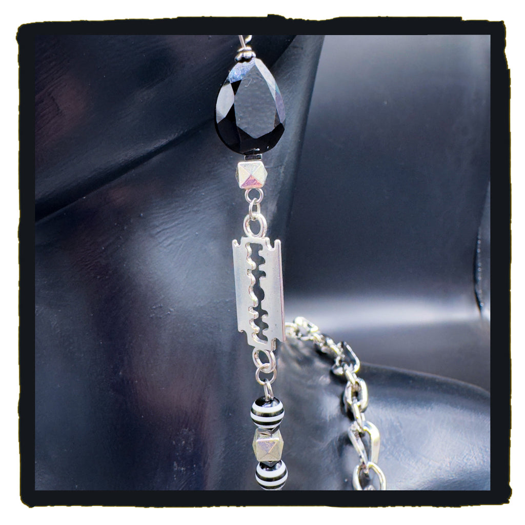 Headcase eyewear chain