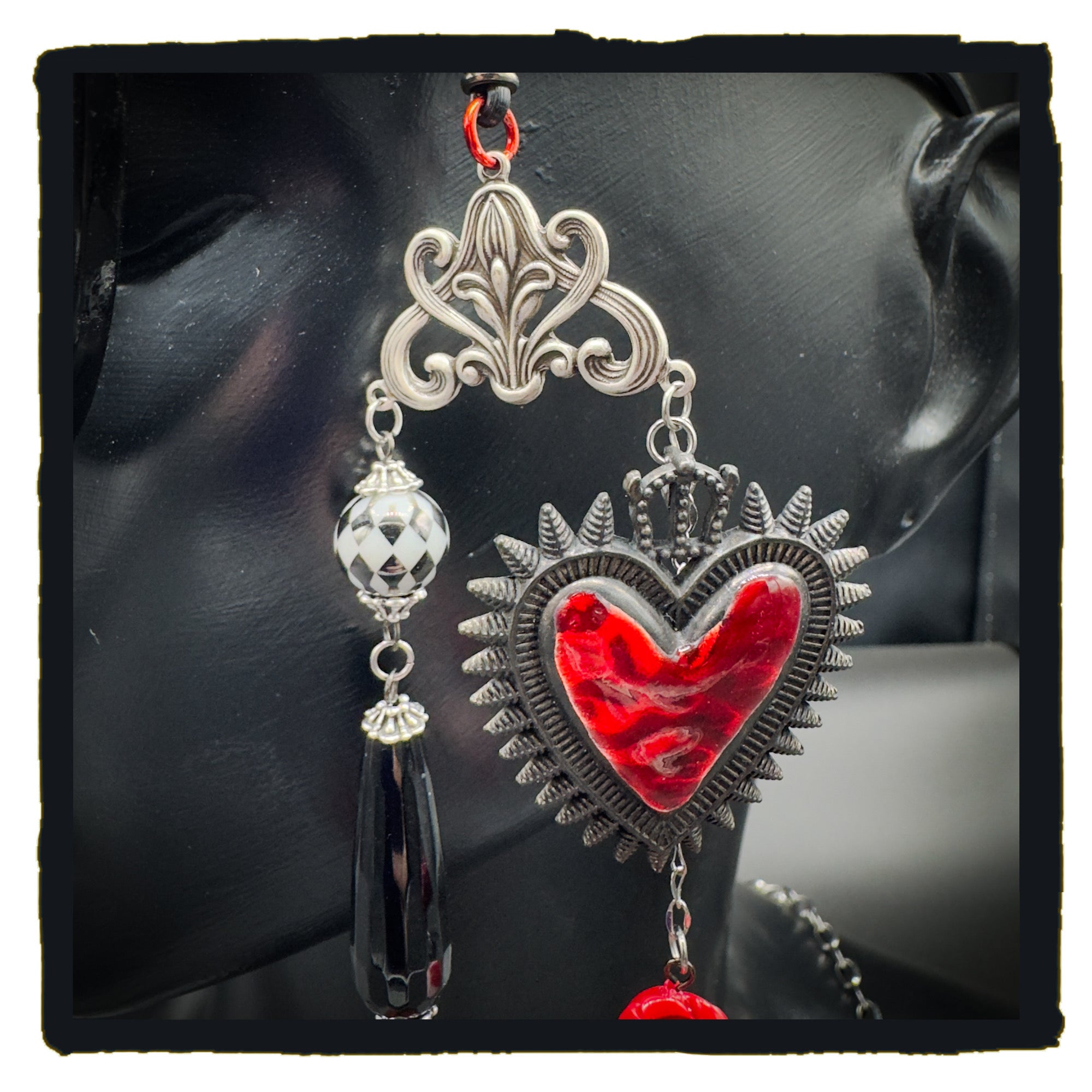 Wonderland eyewear chain