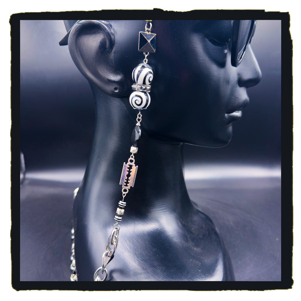 Headcase eyewear chain