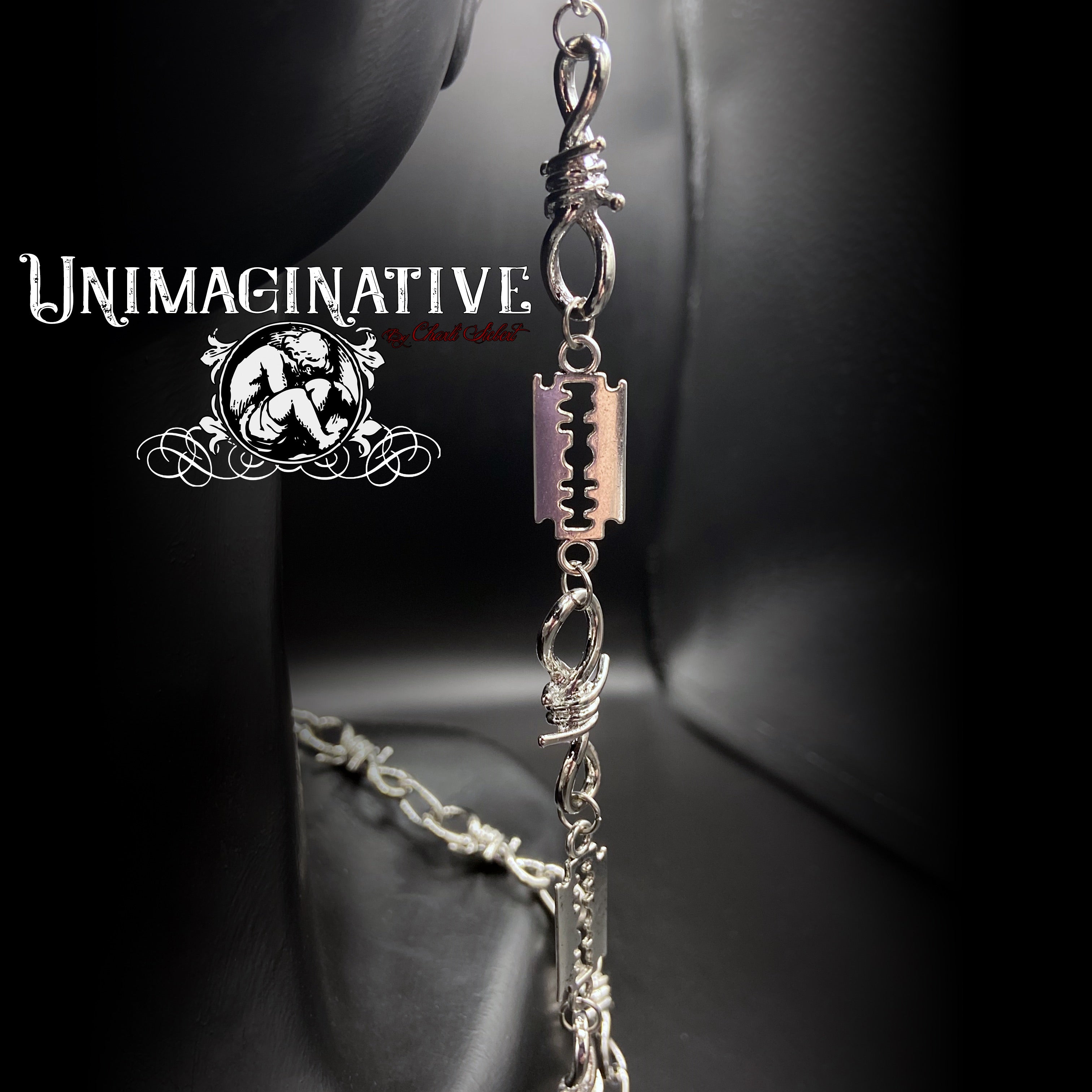 倒鉤和刀片眼鏡鏈