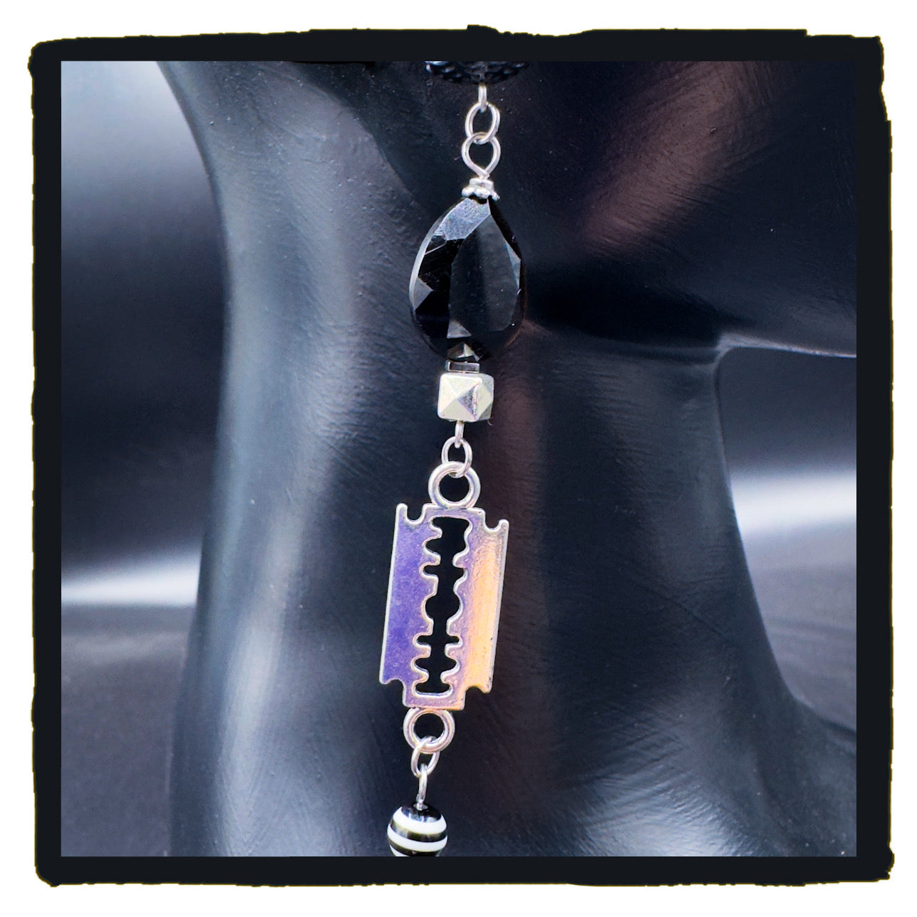 Headcase eyewear chain