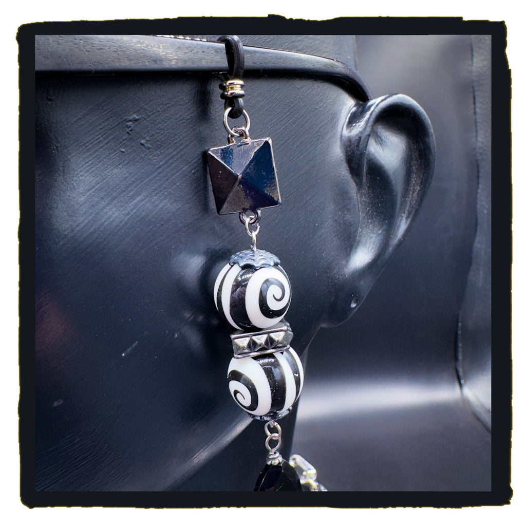 Headcase eyewear chain