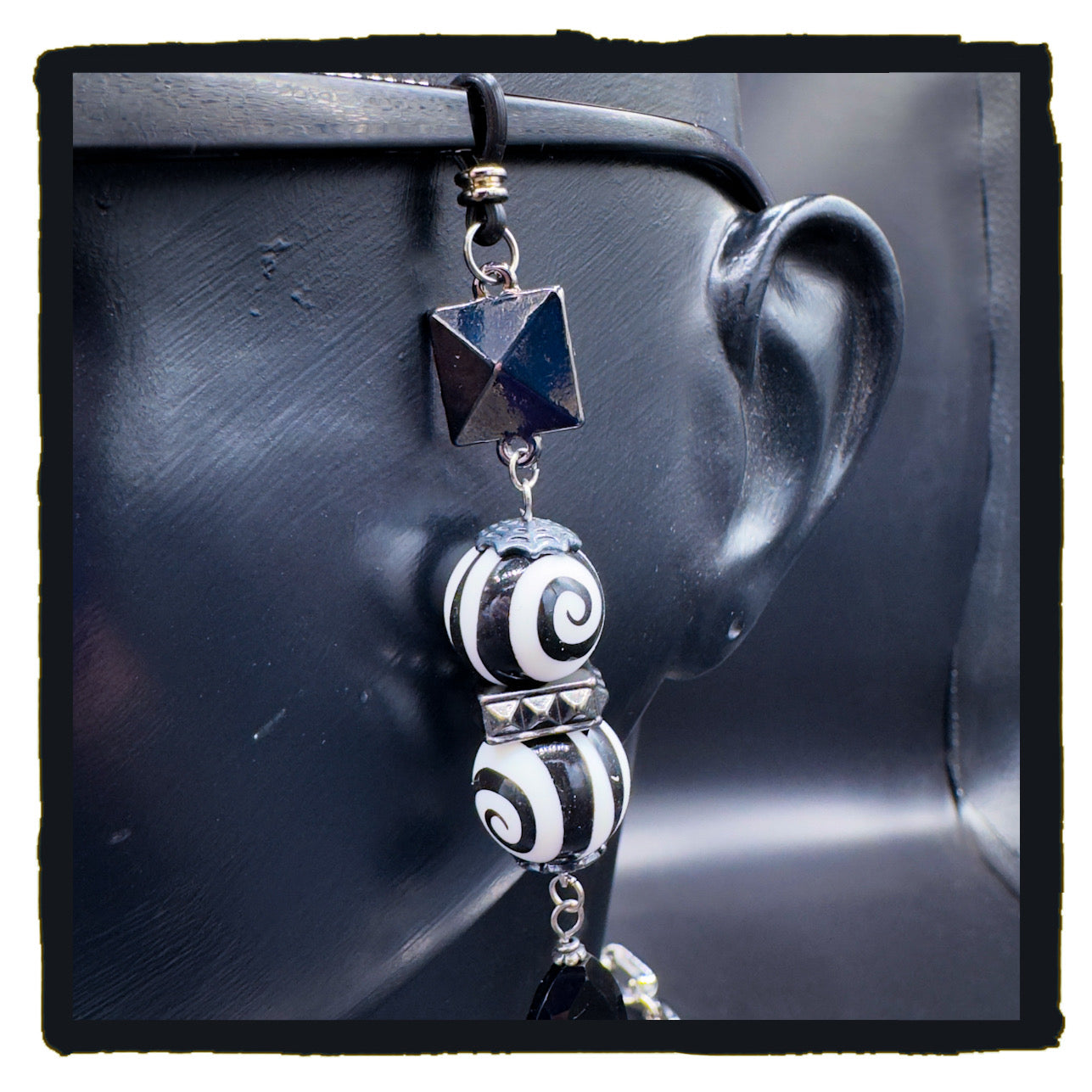 Headcase eyewear chain